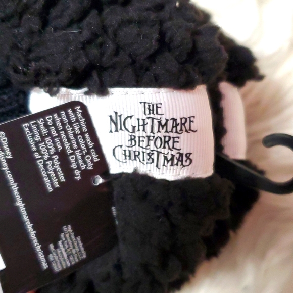 🆕️ DISNEY: THE NIGHTMARE BEFORE CHRISTMAS (JACK) SLIPPER SOCKS - Picture 2 of 7